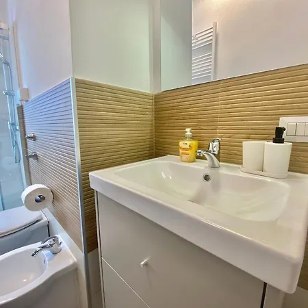 Nolo Urban Nest Apartment, Confortevole E Graziosa, Servita Di Tutti I Comnfort Apartment