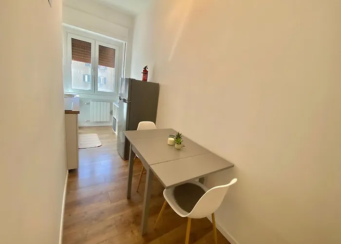 Apartamento Nolo Urban Nest Apartment, Confortevole E Graziosa, Servita Di Tutti I Comfort E Metropolitana Per Stazione E Garibaldi Milão