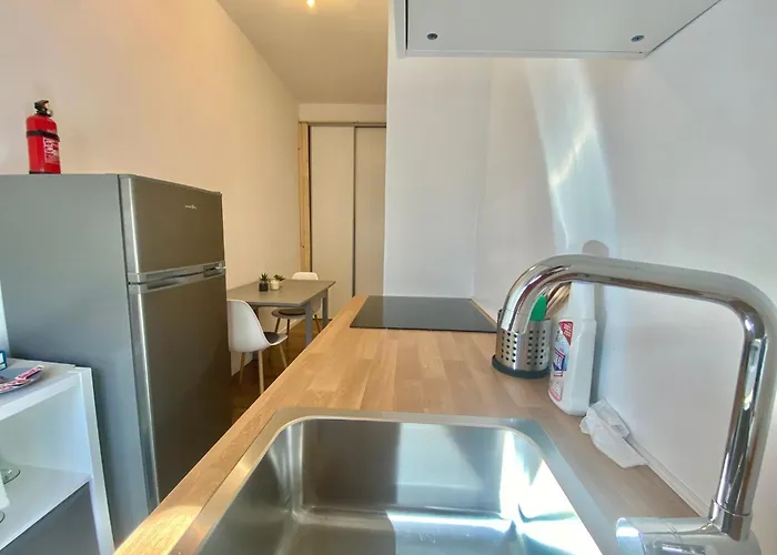 Apartamento Nolo Urban Nest Apartment, Confortevole E Graziosa, Servita Di Tutti I Comfort E Metropolitana Per Stazione E Garibaldi Milão